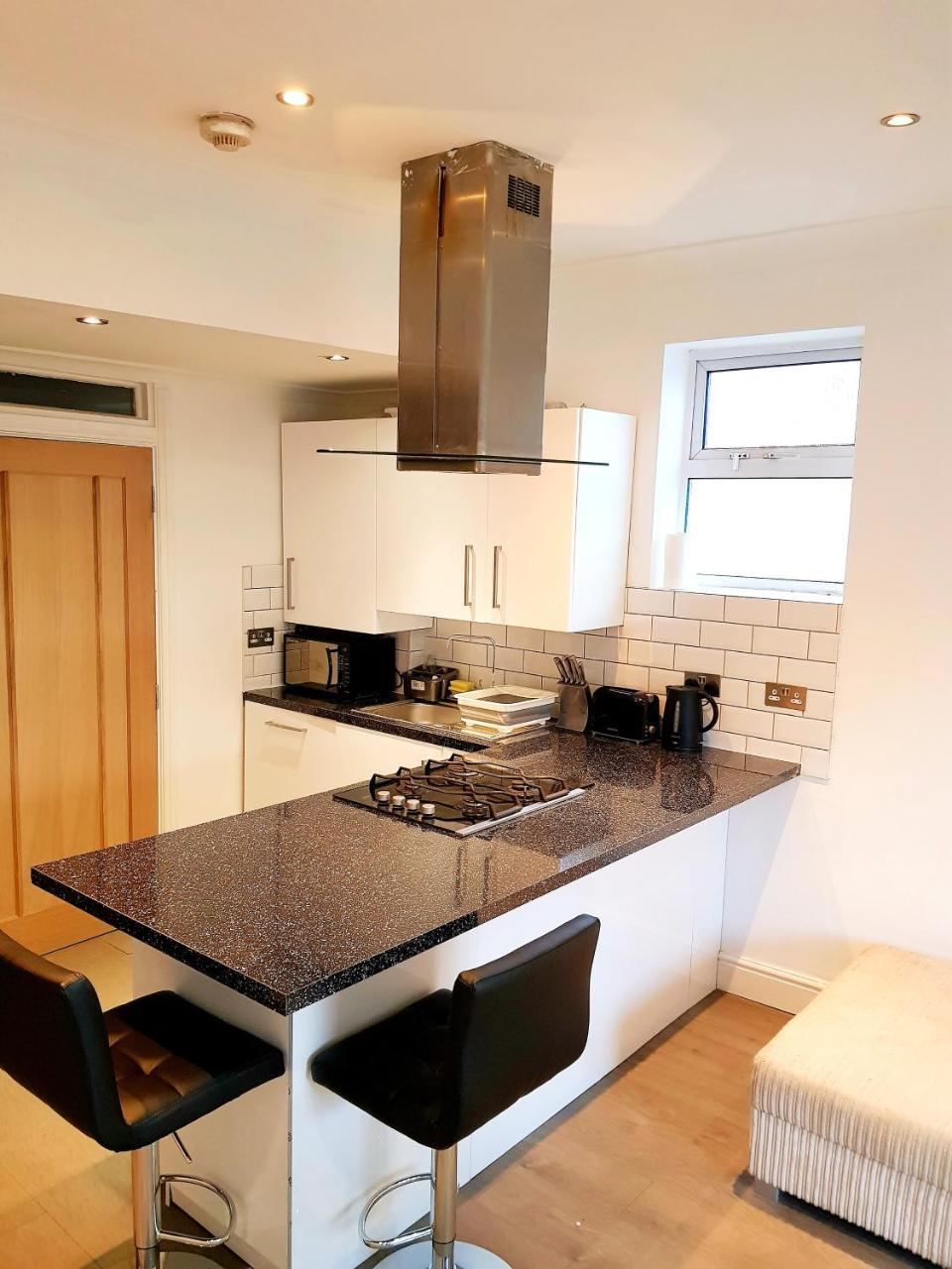 Cogie Abode Bed & Breakfast Enfield Exterior photo